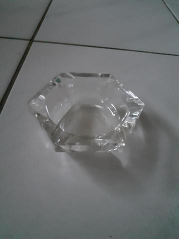 Kristallen asbak beschikbaar voor biedingen