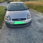 Ford fiesta essence 2006 petite moteur roule très bien, Auto's, Particulier, Benzine, Te koop