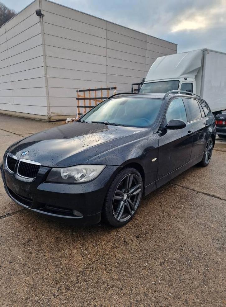 BMW 318d Touring // EXPORT // MOTEUR DEMARRE PAS, Autos, BMW, Entreprise, Achat, Série 3, ABS, Airbags, Air conditionné, Bluetooth