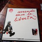 vinyl the radio city "Correndo Verso La Libertà", CD & DVD, Vinyles | Rock, Autres genres, Utilisé, Enlèvement ou Envoi