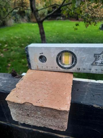 Brique à vendre, Enlèvement