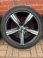 245/45 r18 volvo r-design winterbanden, Ophalen, Winterbanden, Velg(en)
