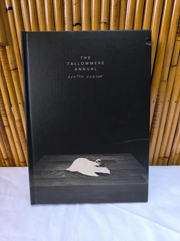 Livre / mini album "The Tallowmere Annual" par Keaton Henson disponible aux enchères