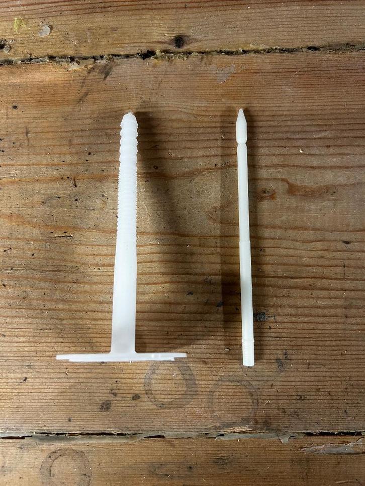 Fischer Isolatiepluggen 8x80 — 67 stuks, Doe-het-zelf en Bouw, Isolatie en Afdichting, Nieuw, Ophalen