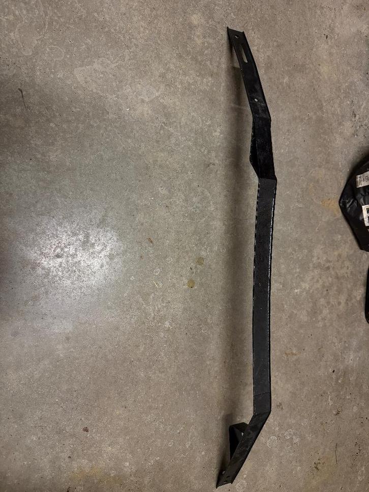 OEM fuel tank strap Defender 110/130 (WFS100530P), Auto-onderdelen, Brandstofsystemen, Land Rover, Ophalen