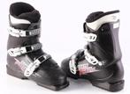 Chaussures de ski 38 38.5 EU pour enfants SALOMON T3, Sports & Fitness, Carving, Skis, Salomon, Utilisé