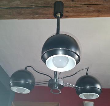 Lustre design année 70 en chrome. 3 globes reglable, Enlèvement ou Envoi