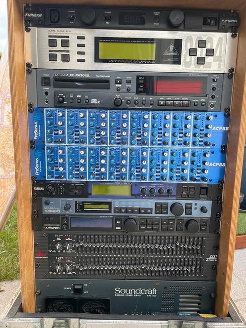 Outboard met 2 soundcraft MH3 mengtafels, Audio, Tv en Foto, Professionele apparaten, Zo goed als nieuw, Ophalen