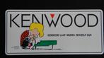 sticker Kenwood met afbeelding uit de strip Snoopy, Verzamelen, Nieuw, Ophalen of Verzenden, Strip of Tekenfilm