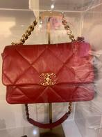 Chanel handtas met 19 flap, Handtassen en Accessoires, Tassen | Damestassen, Handtas, Zo goed als nieuw