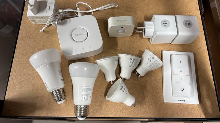 Philips Hue set: lampen + lichtsensor + stopcontact set, Huis en Inrichting, Lampen | Overige, Zo goed als nieuw, Ophalen