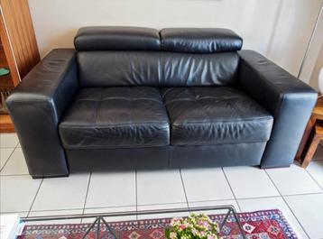 modern lederen salon : 2 zitbanken in uitstekende staat! beschikbaar voor biedingen