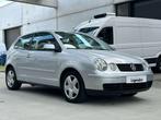 Volkswagen Polo 1.4i | AIRCO | GARANTIE (bj 2003, automaat), Stof, Zwart, 4 cilinders, 178 g/km