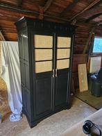 Matzwarte rotan kast, Huis en Inrichting, Ophalen, Met deur(en), 100 tot 150 cm, 200 cm of meer