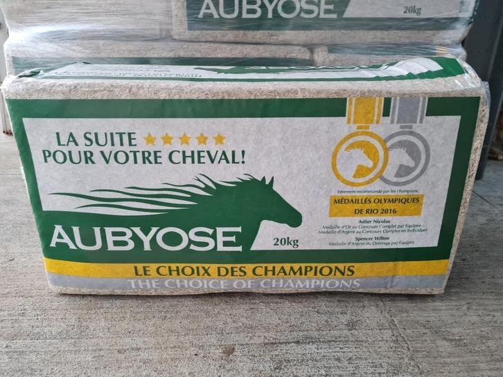 Hennep strooisel - 20kg, Dieren en Toebehoren, Stalling en Weidegang