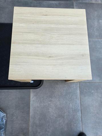 Salontafel beschikbaar voor biedingen