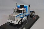 1:64 Ixo 64TR003 GMC General 1980 silver truck, Enlèvement ou Envoi, Comme neuf, Bus ou Camion