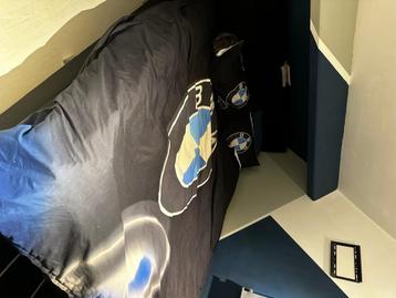 Twee persoonsboxspring  beschikbaar voor biedingen