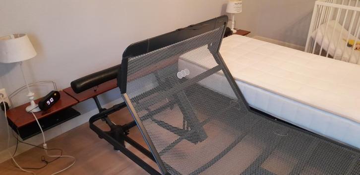 2 persoons bed 180*200 design Auping cresto  in goede staat, Huis en Inrichting, Slaapkamer | Bedden, Metaal, Verstelbaar, Ophalen of Verzenden