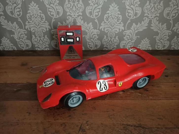 Ferrari P4 (Radio Control) 1:10 (EIGI Italy) jaren 60, Antiek en Kunst, Antiek | Speelgoed, Verzenden