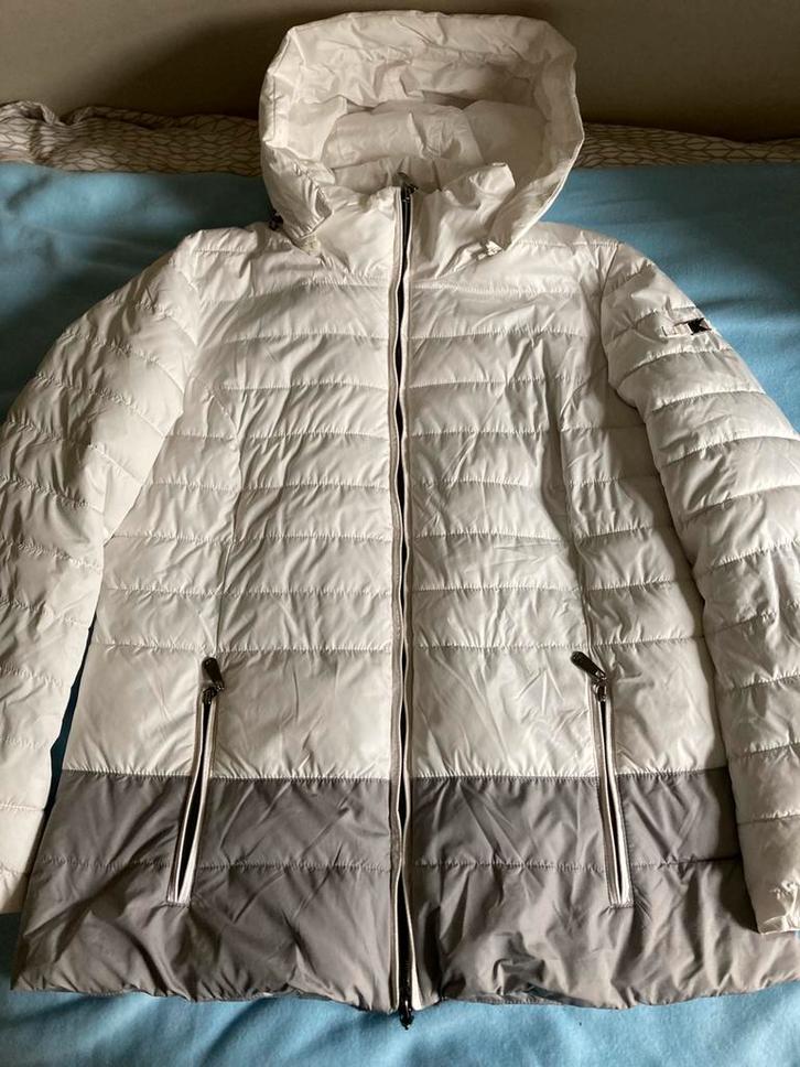 Mooie warme jas maat 40, Kleding | Dames, Jassen | Winter, Zo goed als nieuw, Maat 38/40 (M), Wit, Ophalen of Verzenden