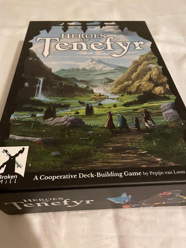 Heroes of Tenefyr, Hobby en Vrije tijd, Gezelschapsspellen | Bordspellen, Nieuw, Ophalen