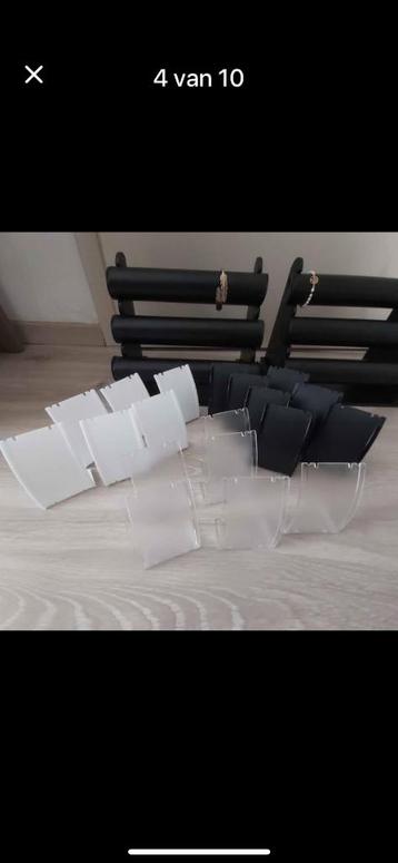 Juwelen houders  beschikbaar voor biedingen