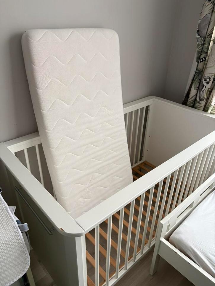 Babybed, Kinderen en Baby's, Babywiegjes en Ledikanten, Gebruikt, Ledikant, Ophalen