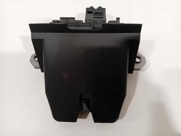 SLOTVANGER ACHTERKLEP ELEKTR. Volvo V40 (MV) (31440245) beschikbaar voor biedingen