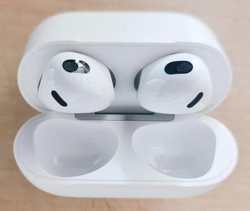 Apple AirPods met draadloze oplaadcase (3e generatie) beschikbaar voor biedingen