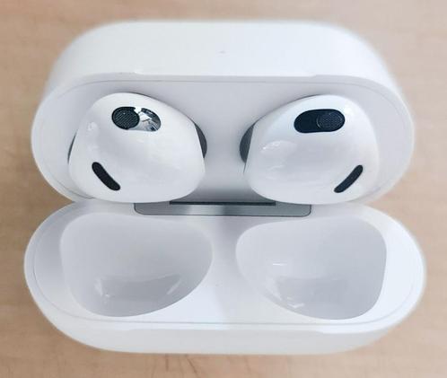 Apple AirPods met draadloze oplaadcase (3e generatie), Telecommunicatie, Mobiele telefoons | Oordopjes, Nieuw, In oorschelp (earbud)
