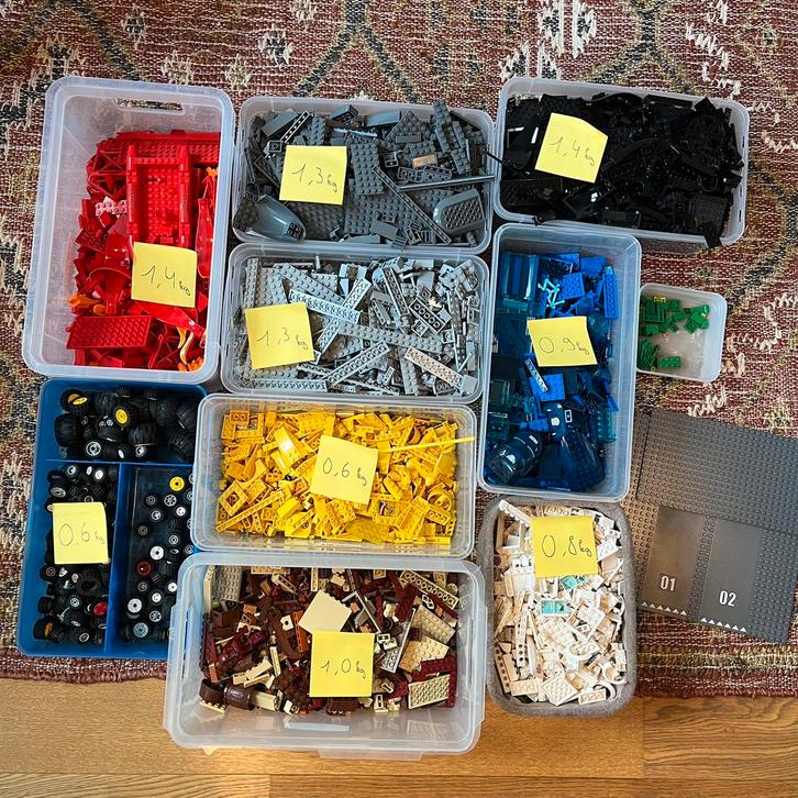 Collection LEGO triée par couleur + espaces, Enfants & Bébés, Jouets | Duplo & Lego, Comme neuf, Lego, Enlèvement