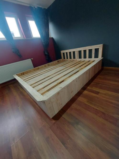 Lit en bois Très solide PROMO, Huis en Inrichting, Slaapkamer | Bedden, Nieuw, Hout, Ophalen