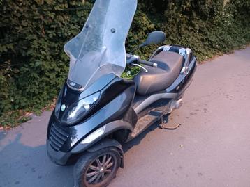 Scooter MP3 250CC 20000km  ne démarre pas pour 975€!