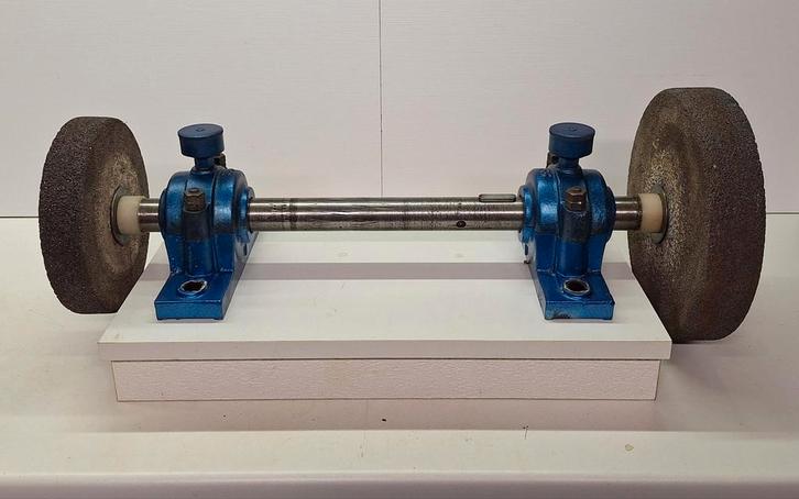 Aandrijfas met slijpstenen, Doe-het-zelf en Bouw, Gereedschap | Machine-onderdelen en Toebehoren, Gebruikt, Ophalen