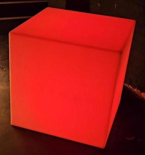 4x Led cubes 71cm (kan in alle kleuren), Huis en Inrichting, Zetels | Voetbanken en poefs, Zo goed als nieuw, Ophalen of Verzenden