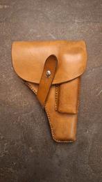 Holster voor het FN Model 1900 pistool., Ophalen