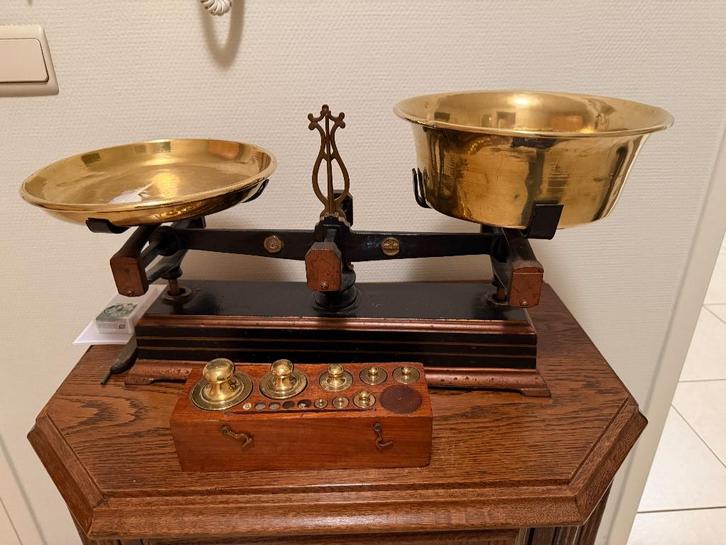 Mooie oude weegschaal met bijhorende gewichten, Bricolage & Construction, Balances, Comme neuf, Enlèvement