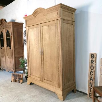 Armoire française High BLANK en chêne à tête ronde H 225 L 1