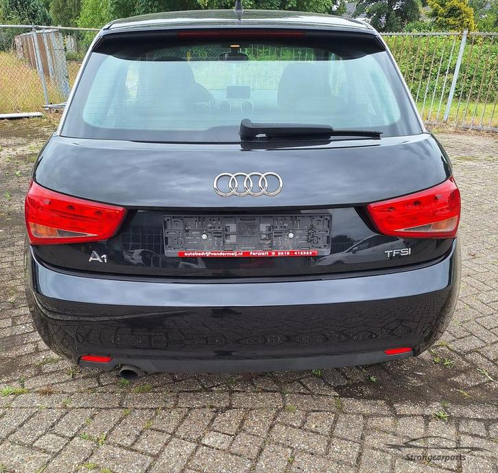 Bumper Audi A1 8X1 3 deurs achterbumper in goede staat LZ9Y, Auto-onderdelen, Carrosserie, Bumper, Audi, Achter, Gebruikt, Ophalen of Verzenden