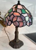 Tiffany lamp - glas in lood, Huis en Inrichting, Lampen | Tafellampen, Glas, Zo goed als nieuw, Ophalen