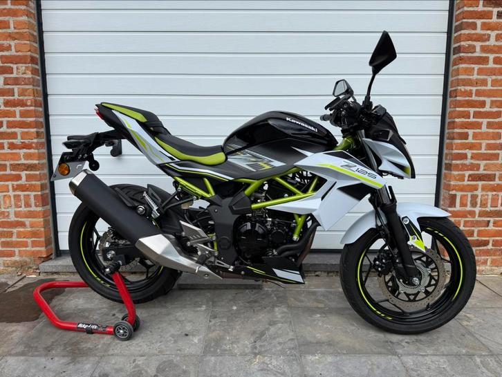 Kawasaki Z125 | 2020 | 3150 km | Nieuwstaat, Motoren, Motoren | Kawasaki, Bedrijf, Naked bike, 11 kW of minder, 1 cilinder, Minimaal motorrijbewijs A1