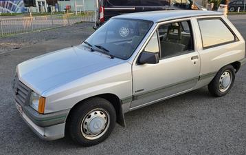 Opel Corsa 1.2 Luxus oldtimer 1983 benzine 3 deurs, Autos, Argent ou Gris, Achat, Boîte manuelle, Particulier