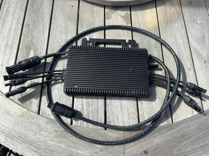 Hoymiles HM-1500 micro omvormer plug and play, Doe-het-zelf en Bouw, Zonnepanelen en Toebehoren, Zo goed als nieuw, Compleet systeem