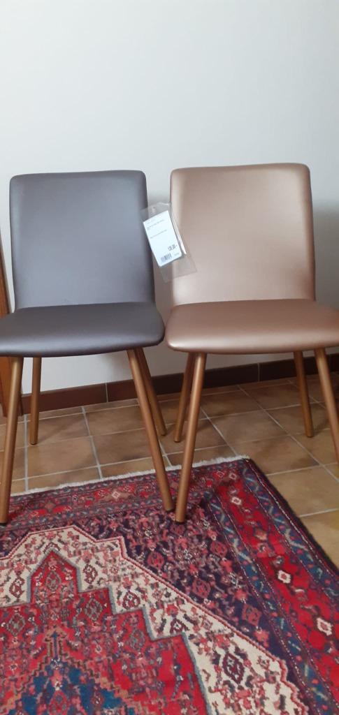 nieuwe stoel (2 stuks - houten onderstel ), Huis en Inrichting, Stoelen, Nieuw, Twee, Hout, Overige materialen, Ophalen