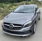Mercedes-Benz A 180 d 7G-DCT Urban, Auto's, Mercedes-Benz, 4 cilinders, Leder en Stof, 5 deurs, Zilver of Grijs