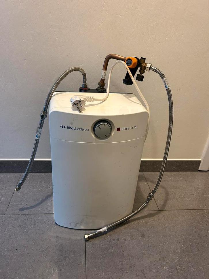 Itho Daalderop 10L Boiler + Watts Overdrukventiel, Flexibele, Doe-het-zelf en Bouw, Chauffageketels en Boilers, Zo goed als nieuw