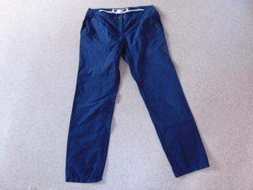 Chino broek in zeer goede staat beschikbaar voor biedingen