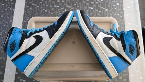 Jordan 1 hoge retro UNC-neus, Kleding | Heren, Schoenen, Zo goed als nieuw, Sneakers, Blauw, Ophalen of Verzenden
