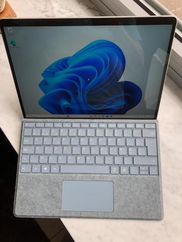 Surface Pro 8 i7/16GB/256GB + Typecover en Pen beschikbaar voor biedingen